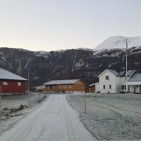 Lyngen 5-beds With Dryingroom And Sauna-rental *
