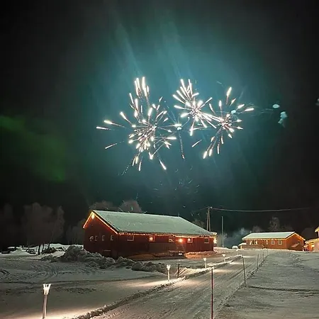 Lyngen 5-beds With Dryingroom And Sauna-rental Apartament Oksvik