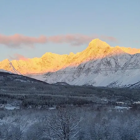 Apartament Lyngen 5-beds With Dryingroom And Sauna-rental Oksvik