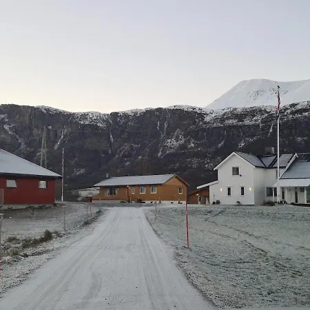 Lyngen 5-beds With Dryingroom And Sauna-rental