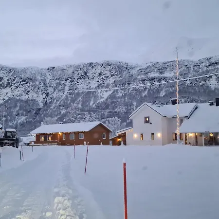 Lyngen 5-beds With Dryingroom And Sauna-rental Apartman Oksvik