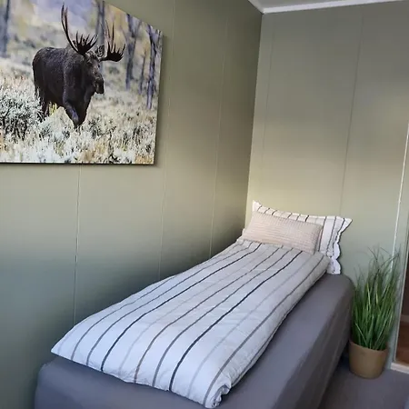 Lyngen 5-beds With Dryingroom And Sauna-rental * Oksvik