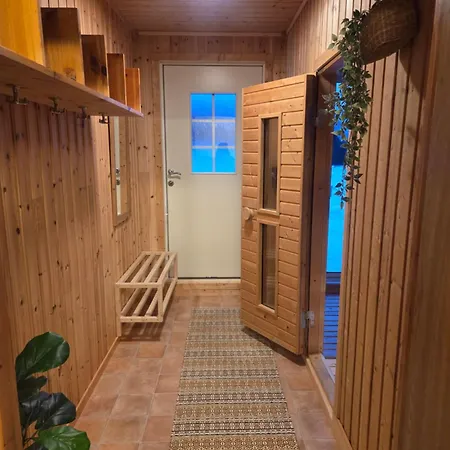 Lyngen 5-beds With Dryingroom And Sauna-rental Appartement *