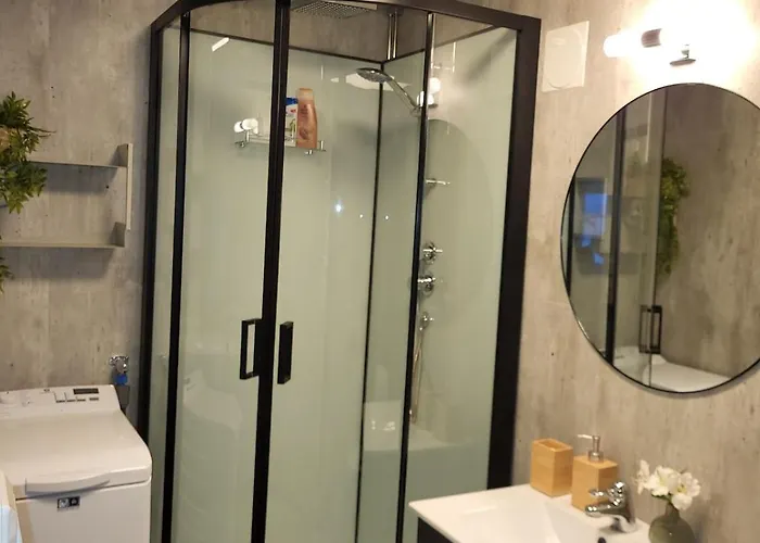 Lyngen 5-beds With Dryingroom And Sauna-rental Lejlighed Oksvik