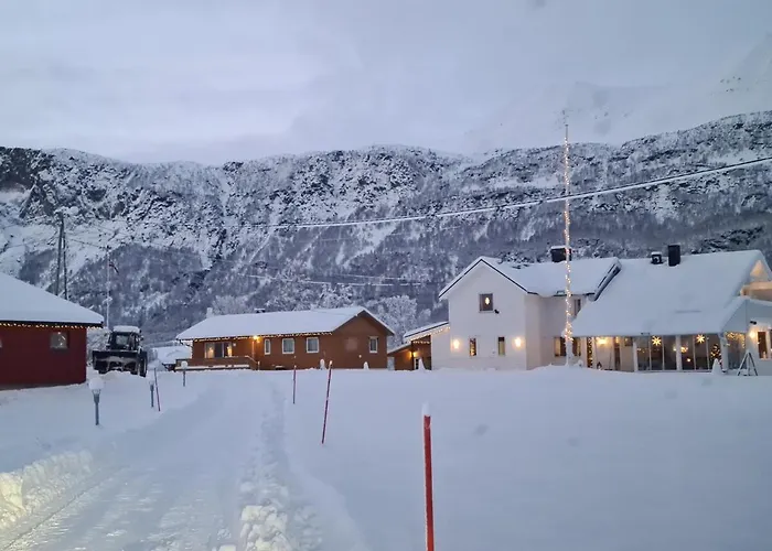 Lyngen 5-beds With Dryingroom And Sauna-rental Lejlighed Oksvik