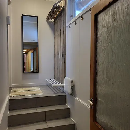 Lyngen 5-beds With Dryingroom And Sauna-rental * Oksvik