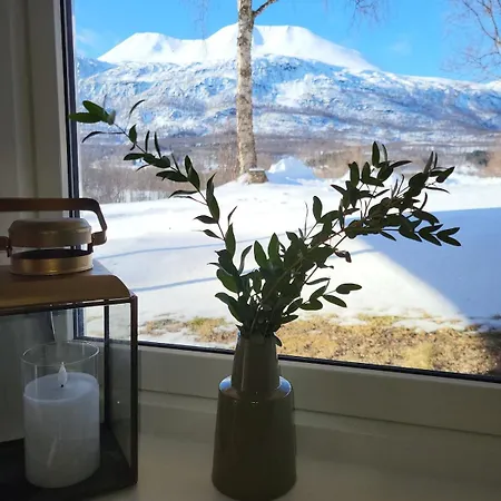 Apartment Lyngen 5-beds With Dryingroom And Sauna-rental *