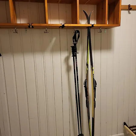 Lyngen 5-beds With Dryingroom And Sauna-rental Apartment Oksvik